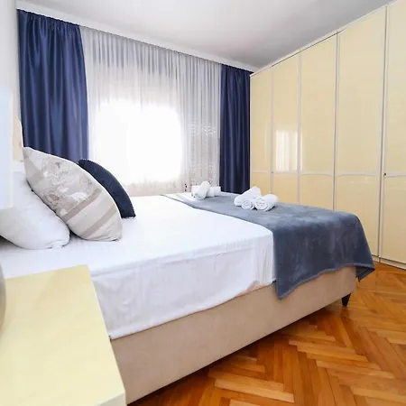 Kosor - Three Bedroom With Terrace And Sea View * Kastela