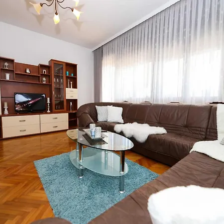 Kosor - Three Bedroom With Terrace And Sea View Daire Kastela