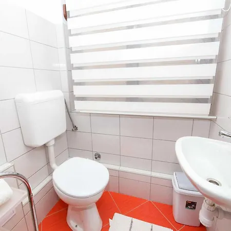 Kosor - Three Bedroom With Terrace And Sea View Daire *