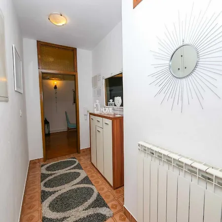 Kosor - Three Bedroom With Terrace And Sea View Daire Kastela
